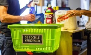 Zeep en praatjes, op bezoek bij de sociale kruidenier