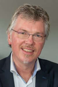 Lees meer over het artikel Ergens in geloven – Herman Koetsveld