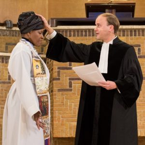Lees meer over het artikel Mpho Tutu bevestigd als predikant van Vrijburg