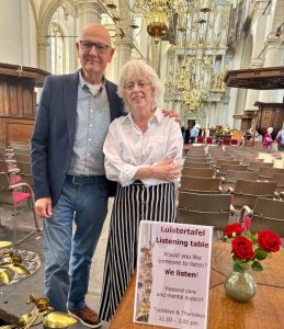 Lees meer over het artikel Vrijwilligers bieden luisterend oor in de Westerkerk