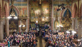 De oecumenische Dominicuskerk – een van de zes Groene Kerken in Amsterdam – was verzamelpunt van de Klimaatmars.