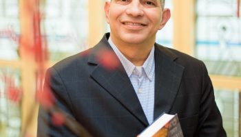 De Arabisch-protestantse dominee Emad Thabet: ‘Het woord “Allah” betekent ook voor
Arabische christenen God.’ Foto: Marloes van Doorn